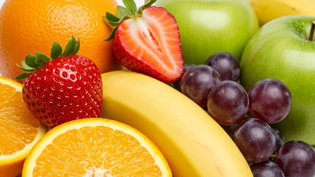 Fruta atua na proteção dos vasos e ajuda a evitar doenças cardíacas graves