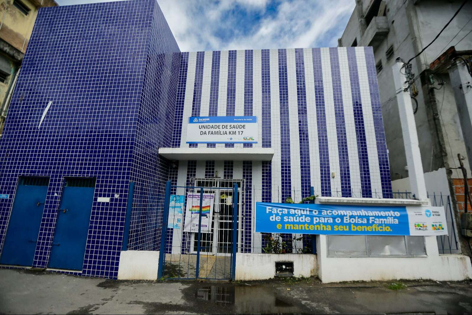 Morte, traficantes na rua e posto fechado: guerra de facções aterroriza Itapuã