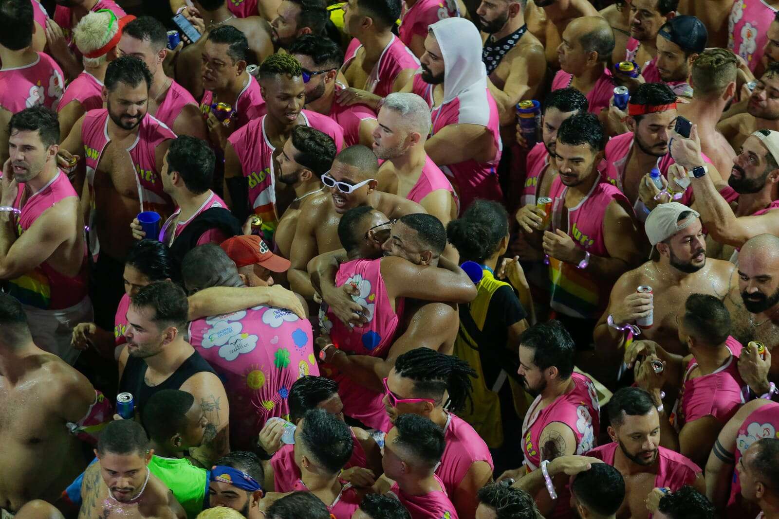 Homens entre 26 e 45 anos lideram compra de passagens para Carnaval de Salvador; veja