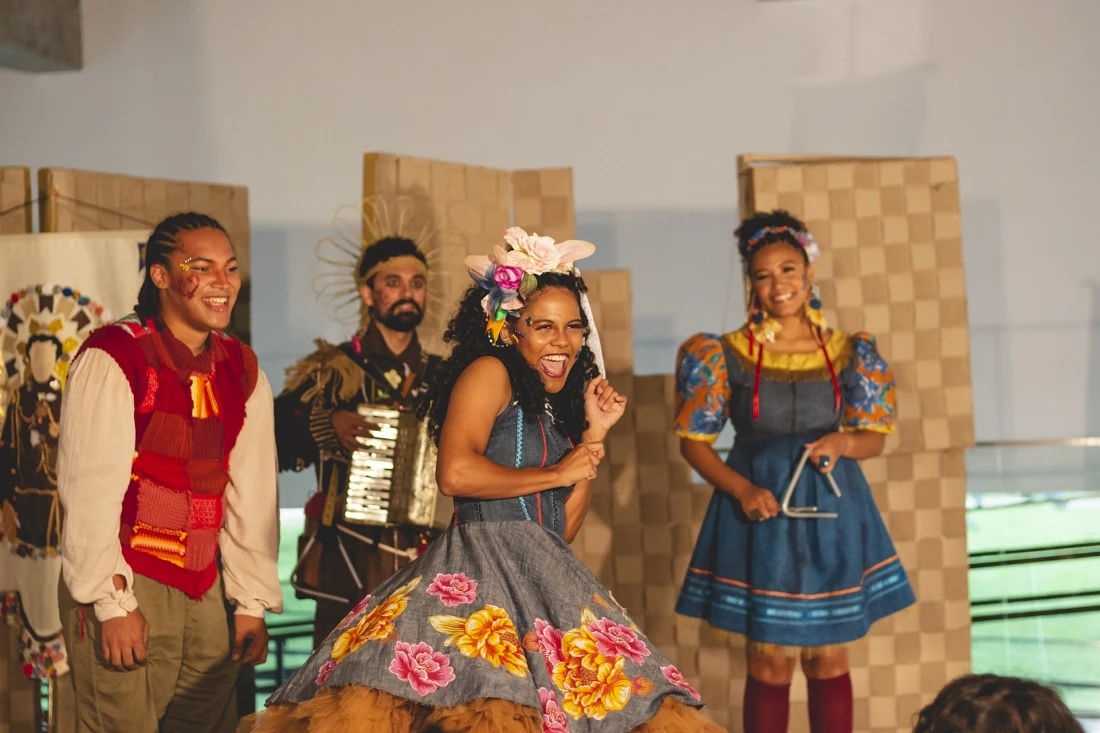 Inspirado em Romeu e Julieta, musical faz ressaca junina em Salvador