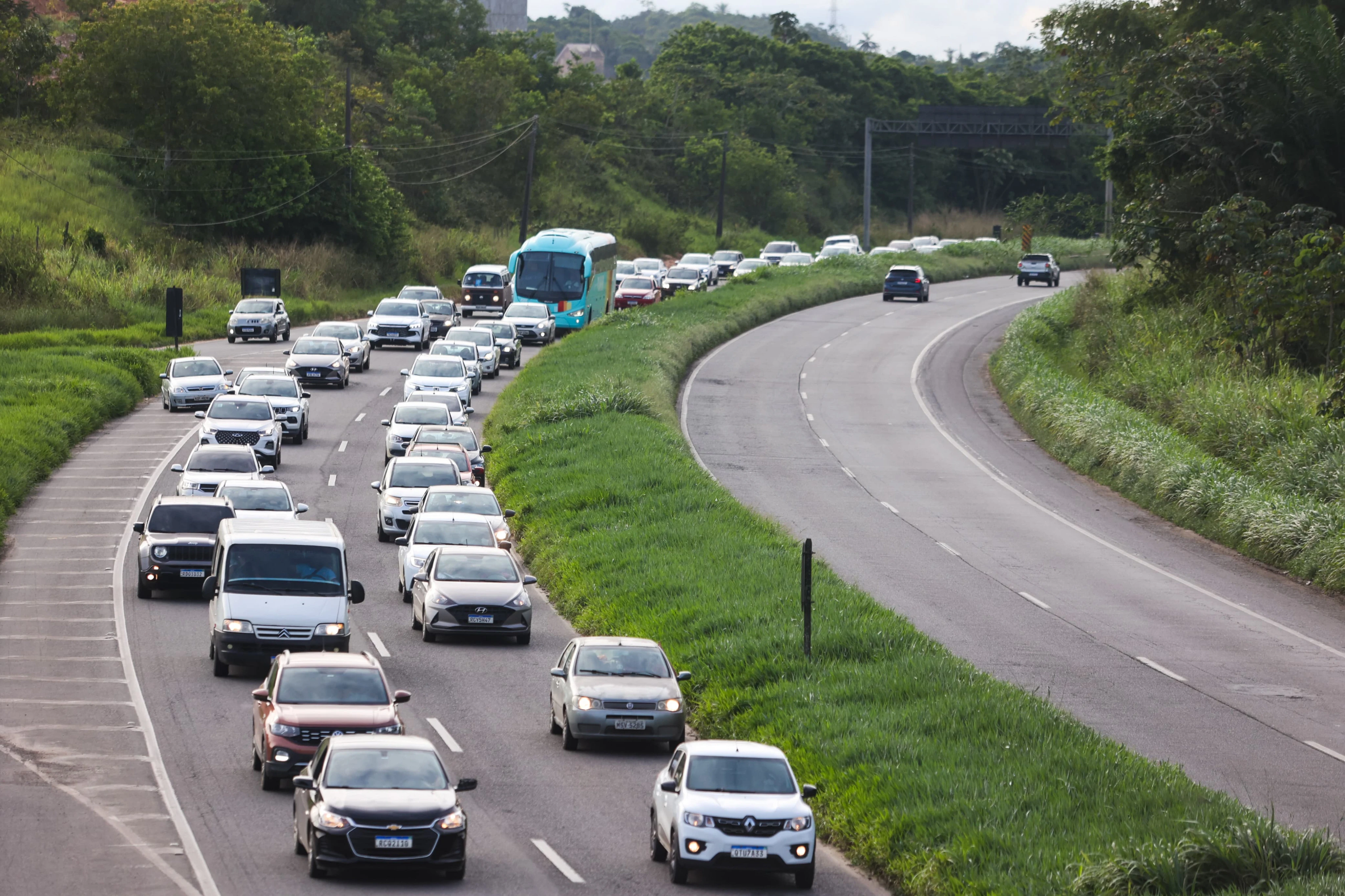 'Muita insegurança': com fluxo menor, BR-324 tem junho com quase 40% mais acidentes do que em 2024
