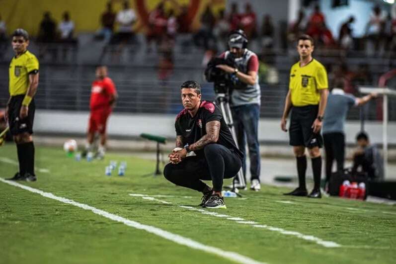 Carpini valoriza empate do Vitória com o CRB: 'Não estamos tão preparados ainda'