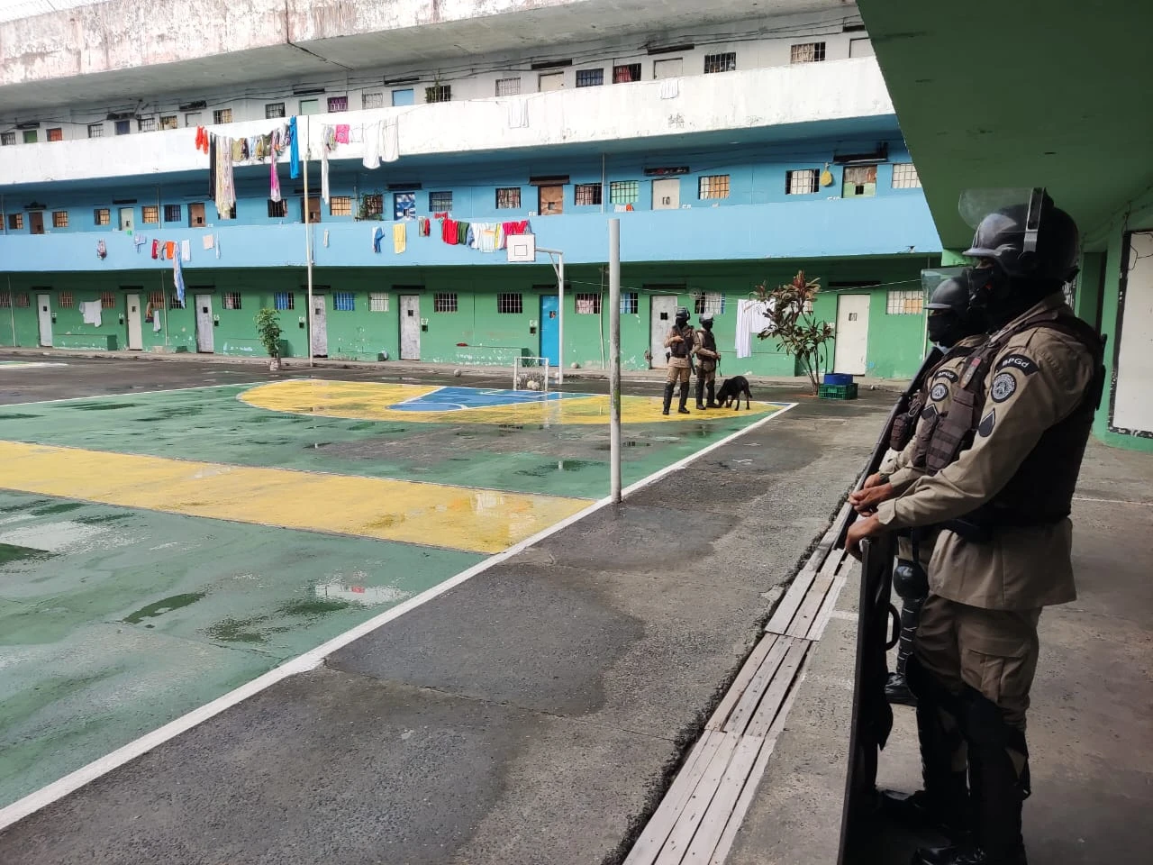 Justiça manda interditar cozinha de penitenciária em Salvador