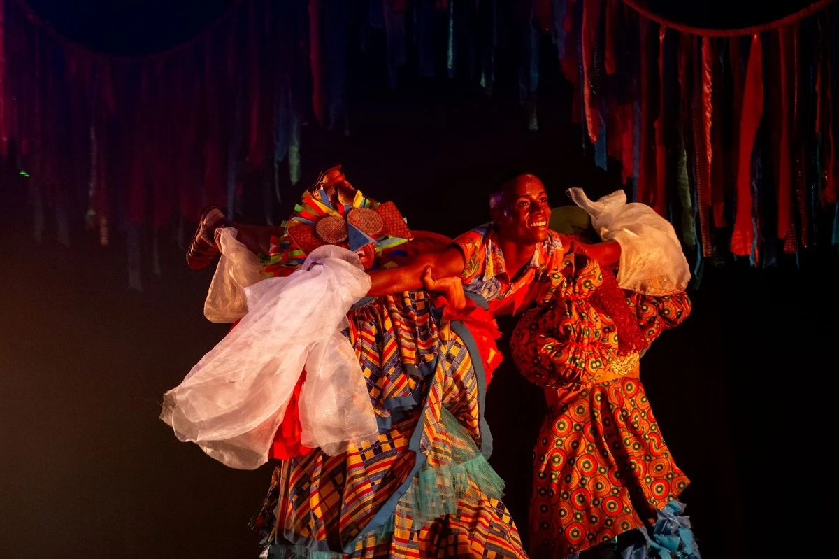 Peça Infinito é atração no Teatro Sesi Casa Branca neste final de semana
