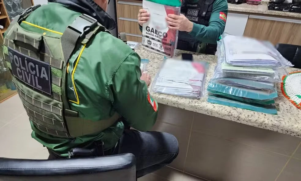 Casal de advogados preso em Salvador fraudava processos em esquema que roubou R$ 5 milhões de idosos