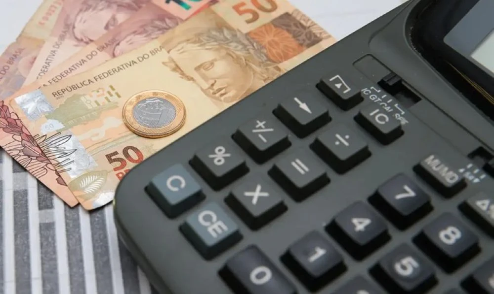 Reajuste salarial dos servidores do estado é sancionado; saiba quem será contemplado