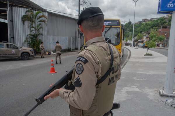 PM suspeito de envolvimento com tráfico é preso no interior da Bahia