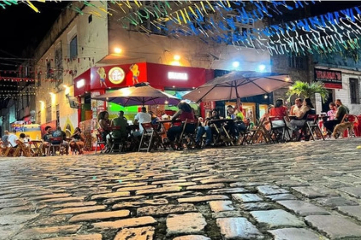 Bares de Salvador oferecem cerveja grátis em caso de vitórias de brasileiros no Mundial; entenda