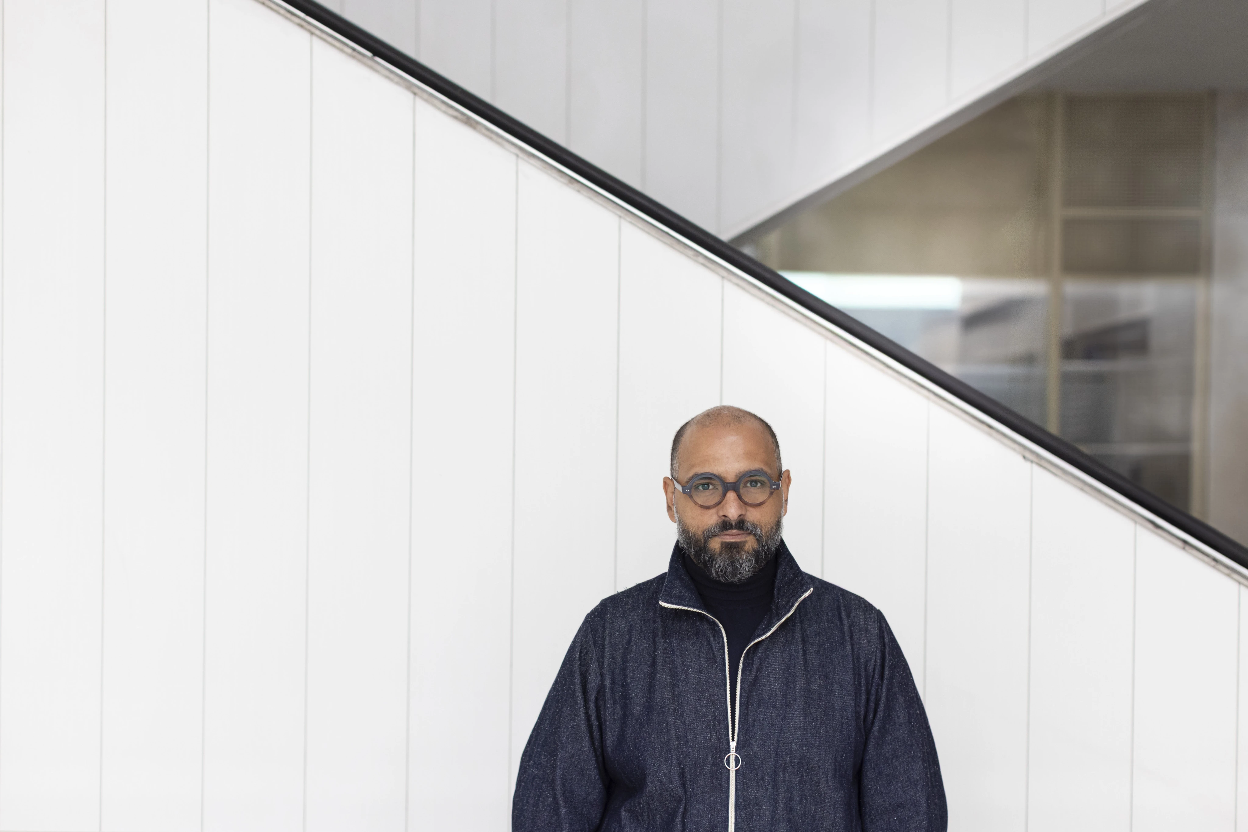 'A posição de rico não está pautada no que você tem, mas no olhar do outro', diz Michel Alcoforado