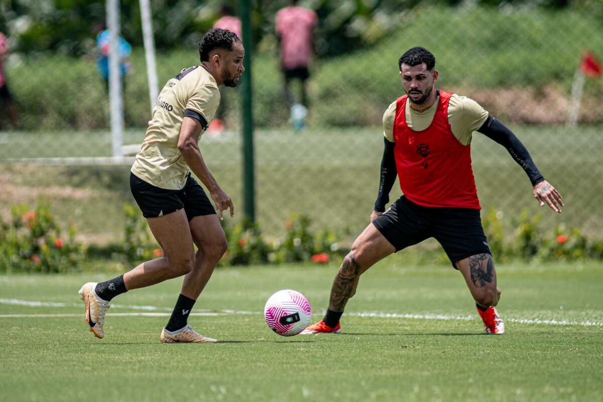 Vitória se reapresenta para jogo contra o Fluminense com retorno de Willean Lepo