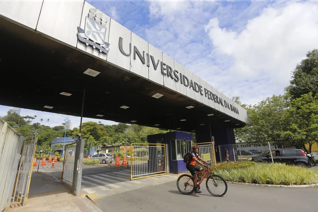 Ar-condicionado liberado: Ufba suspende portaria de contenção de gastos