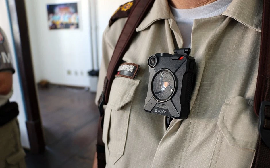 Enquete: você é contra ou a favor do uso das câmeras corporais por policiais?