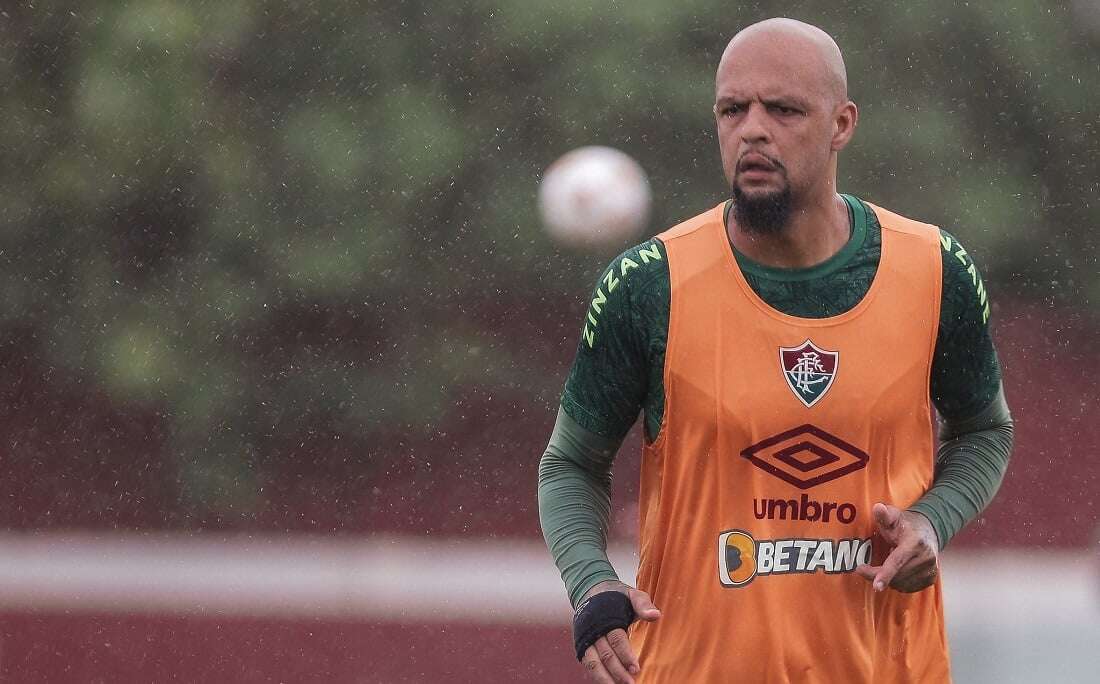 Aos 41 anos, volante Felipe Melo anuncia aposentadoria: 'Muitas batalhas'