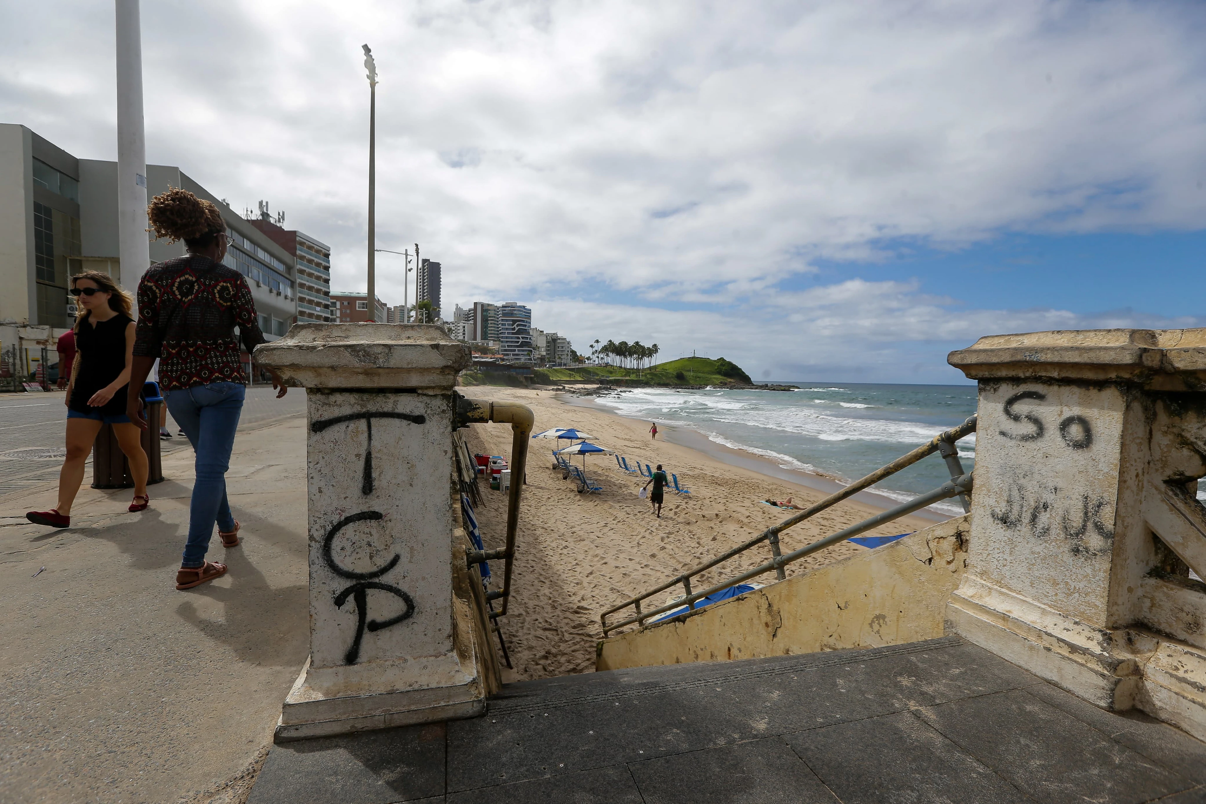 Tráfico estampado em cartãopostal da Barra assusta moradores e chama atenção por ousadia