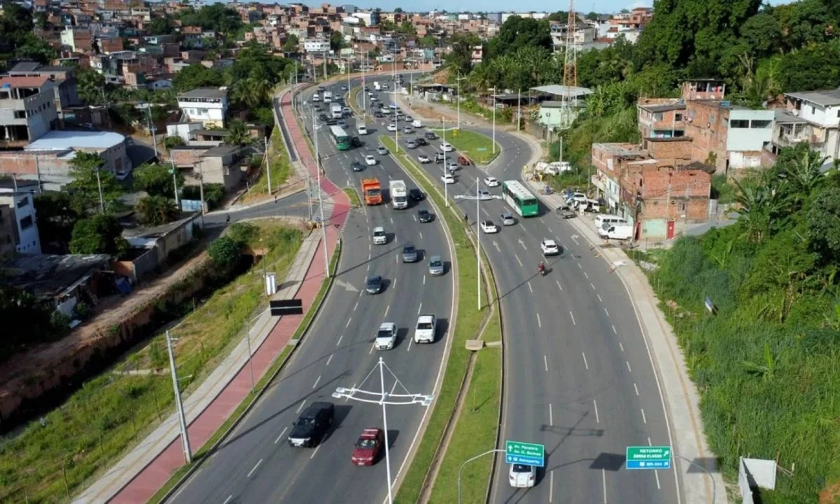Corpo com marcas de disparos é encontrado na Avenida Gal Costa
