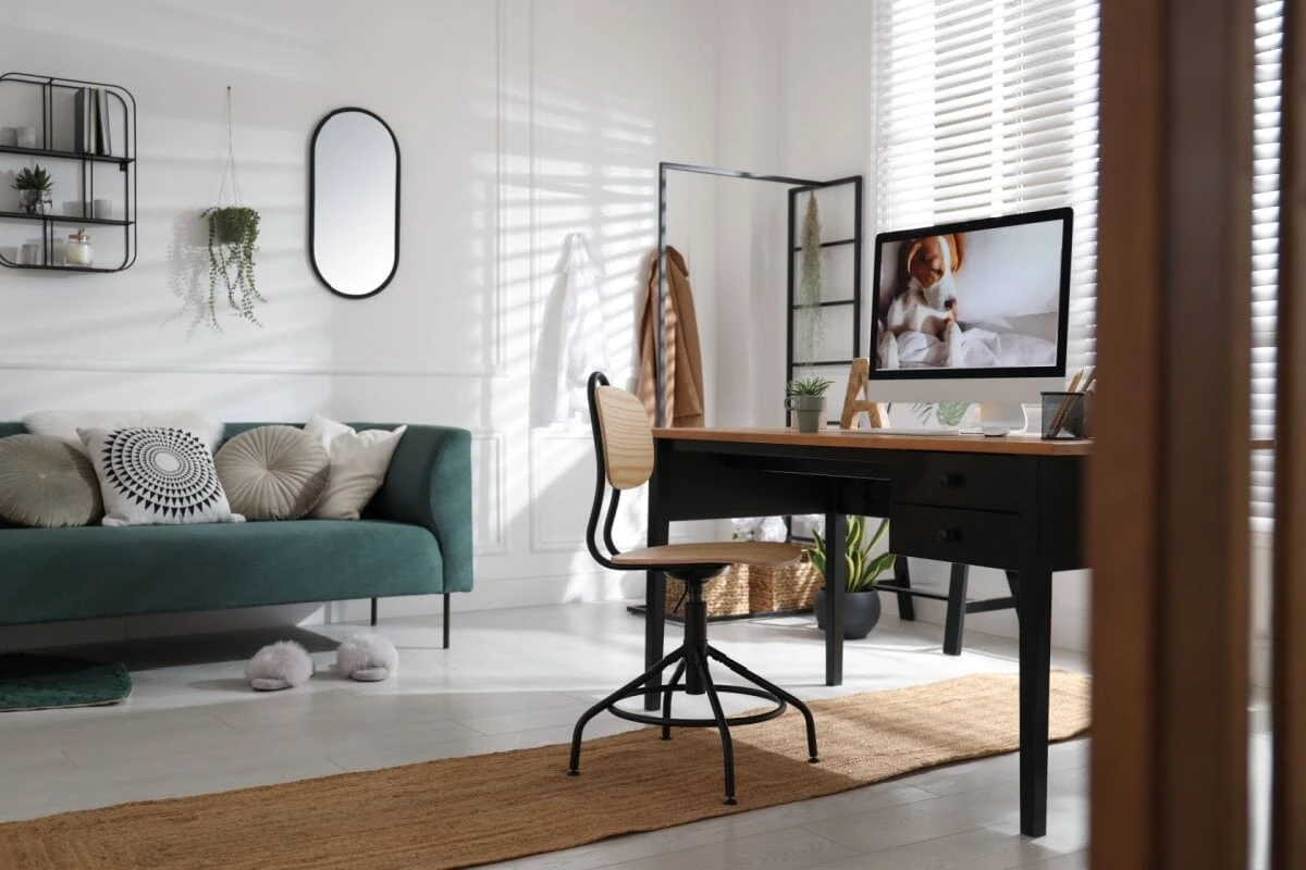 4 dicas para integrar o home office à sala de estar