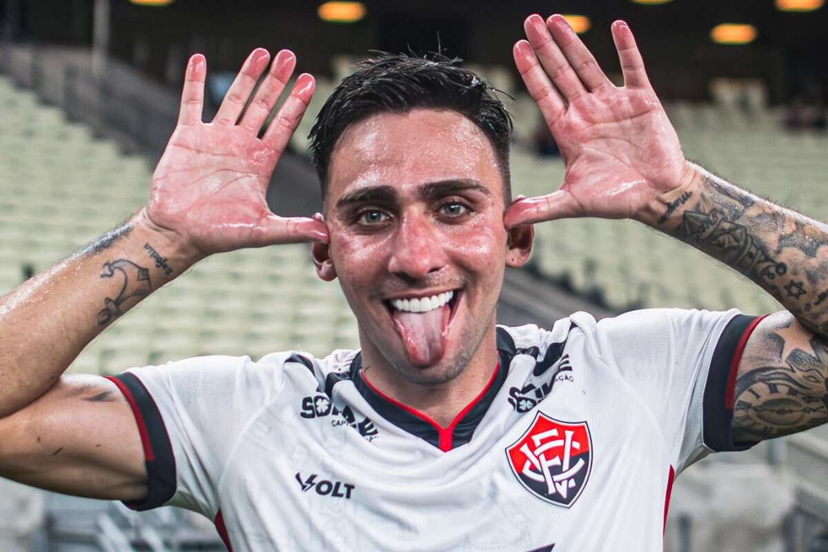 Gustavo Mosquito se reinventa no Vitória e vira jogador com mais participações em gols em 2025