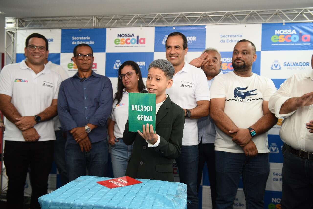 Escola em homenagem a Raimundo Varela é inaugurada em Salvador