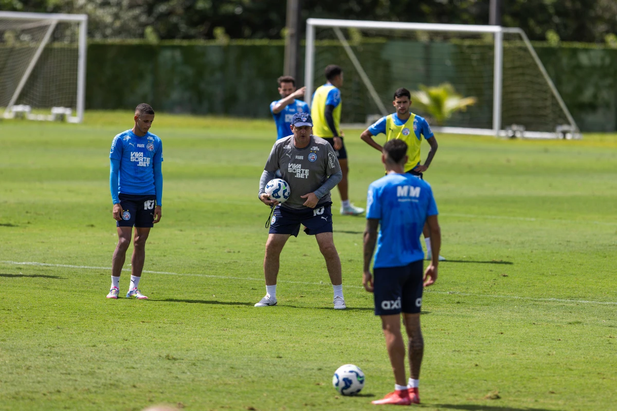Após pausa de intertemporada, Bahia se reapresenta para manter boa fase em 2025