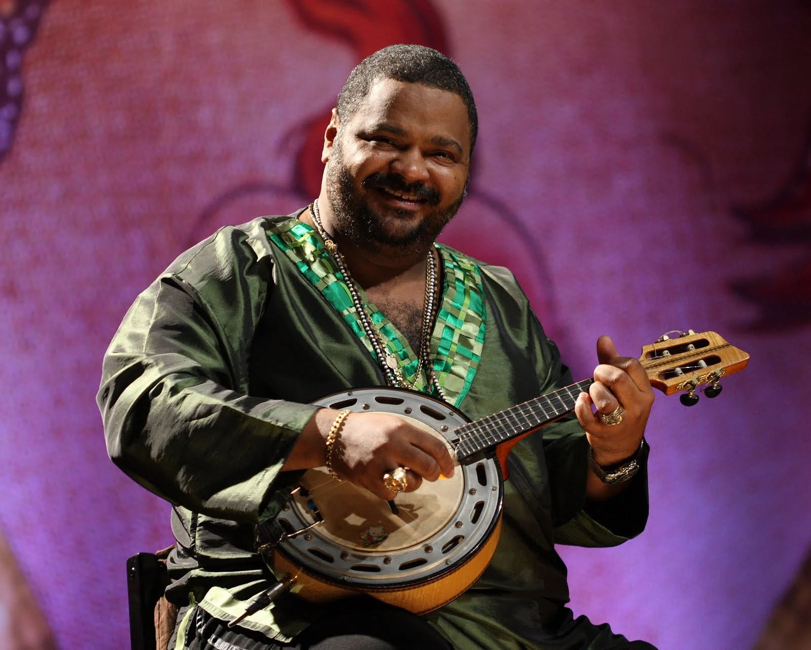 Livro destaca importância de Arlindo Cruz para o samba