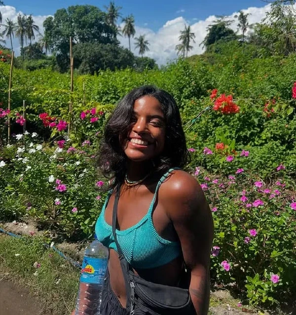 'Espero voltar com minha filha viva', diz pai de turista a caminho da Indonésia