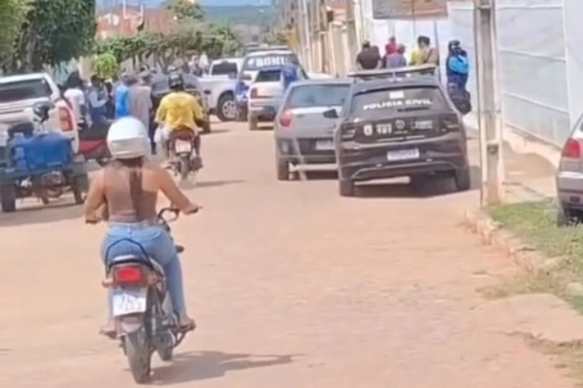 Homem invade batalhão e tentar esfaquear sargento da PM na Bahia