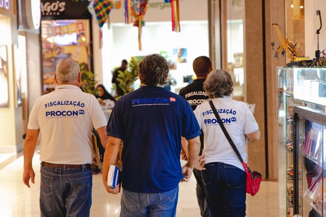 Procon autua 12 estabelecimentos comerciais por irregularidades no São João