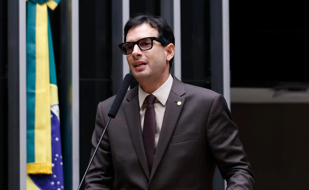 'Acredito que o Senado dará a celeridade que a sociedade pede', diz relator da PEC do fim da escala 6x1