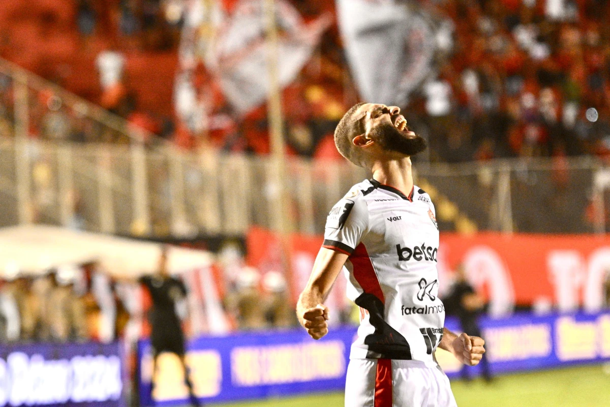 Vitória tem retrospecto negativo com Internacional, mas memórias recentes positivas