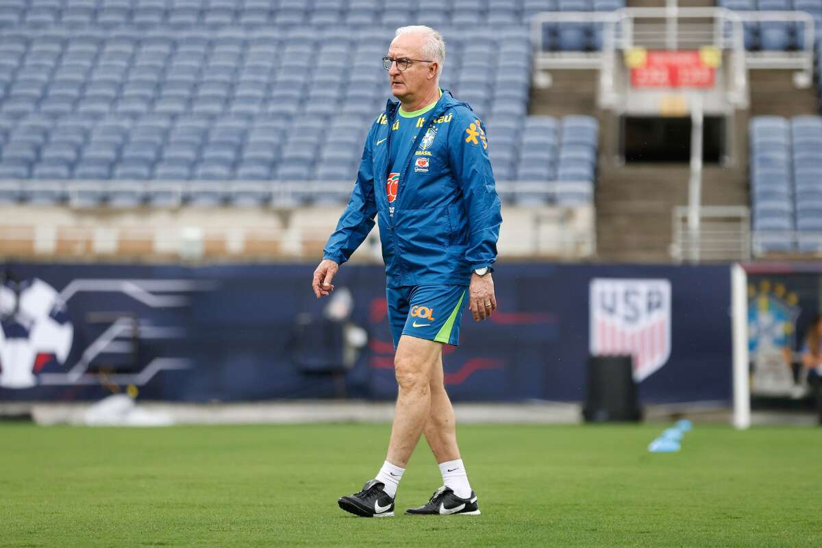 Dorival vai anunciar lista de convocados da seleção brasileira no dia 27