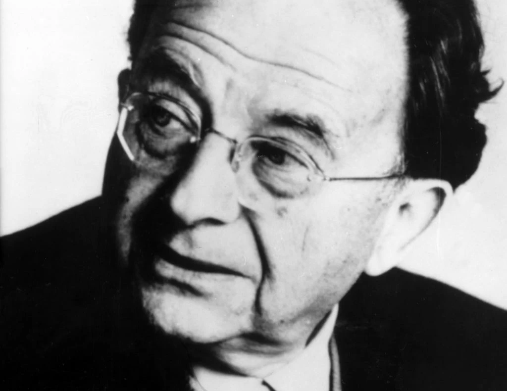 Frase do dia da Psicologia: 'O amor imaturo diz: eu te amo porque preciso de você. O amor maduro diz: eu preciso de você porque te amo' - a reflexão de Erich Fromm sobre dependência emocional