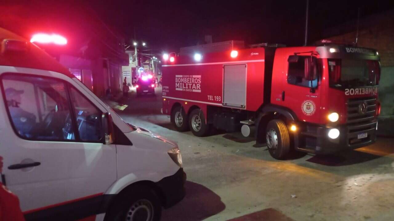 Tenente-coronel do Corpo de Bombeiros saca arma em bar lotado no Itaigara