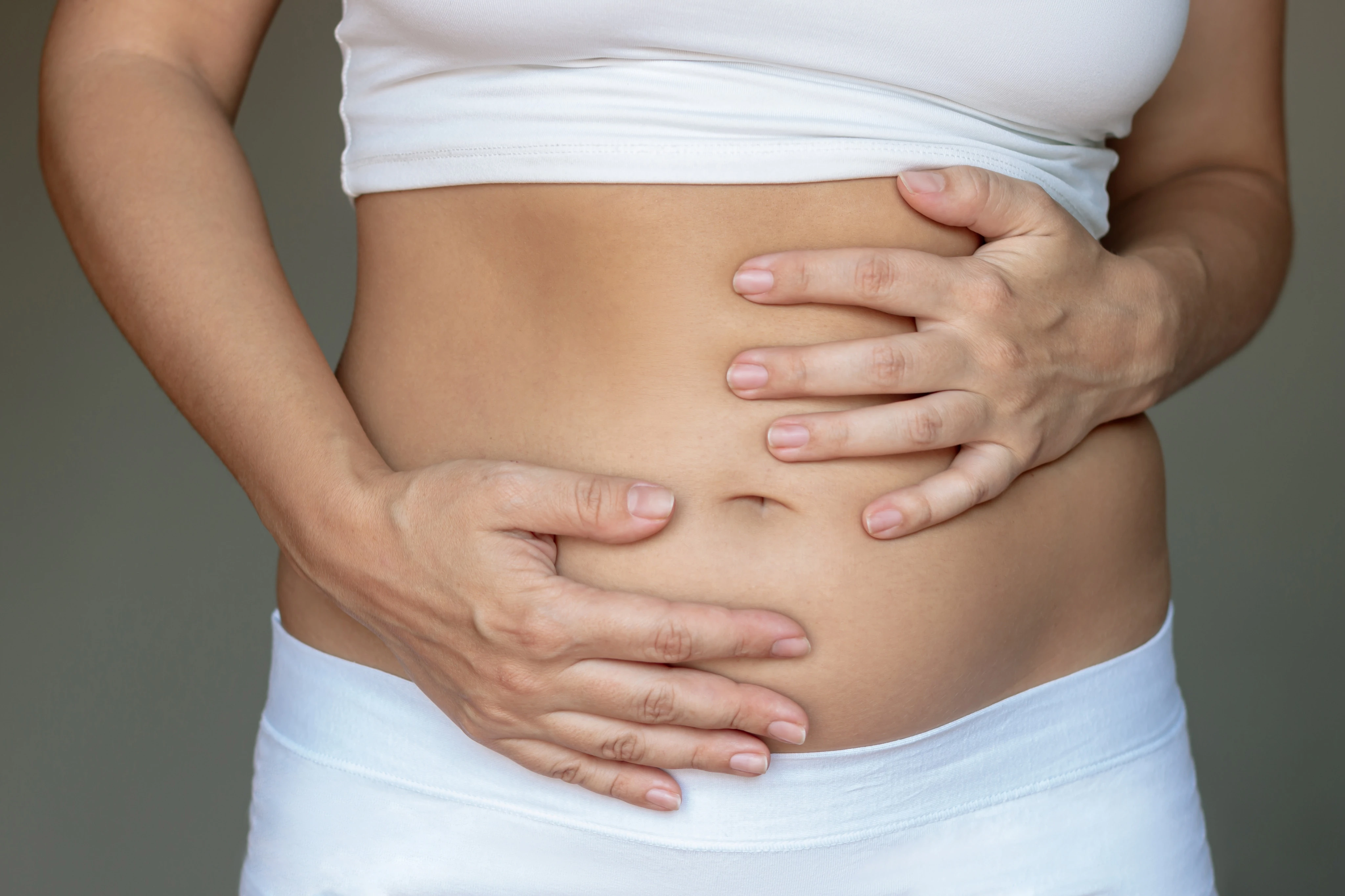 Segurar pum pode gerar síndrome no intestino e até 'estourar' órgão; entenda