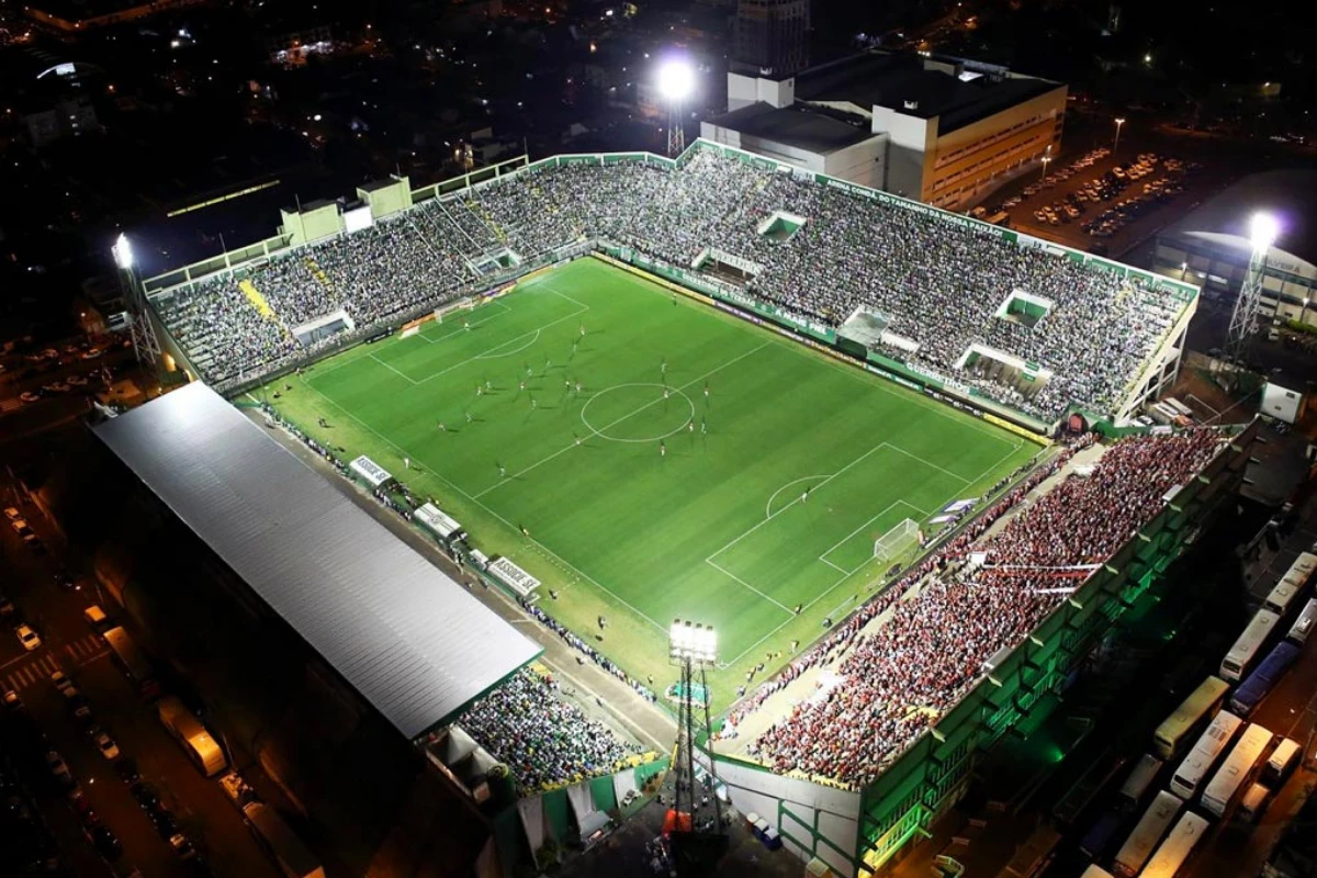 Chapecoense x Amazonas: onde assistir ao vivo, horário e escalações