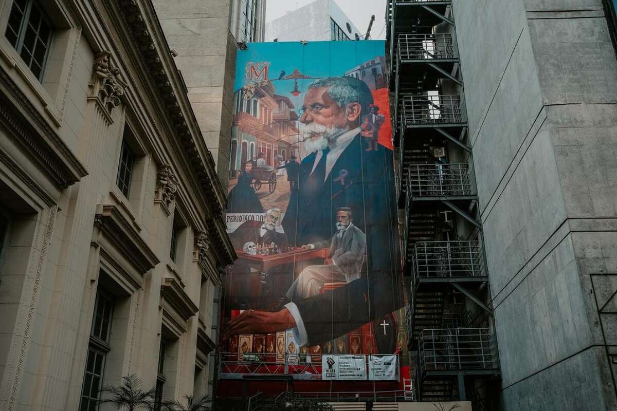 Machado de Assis ganha mural de 150 m² na ABL em seus 185 anos