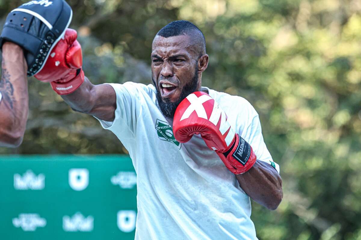 Agente social, professor e amante da música cubana: saiba quem é Paulo Roberto, adversário do filho de Anderson Silva