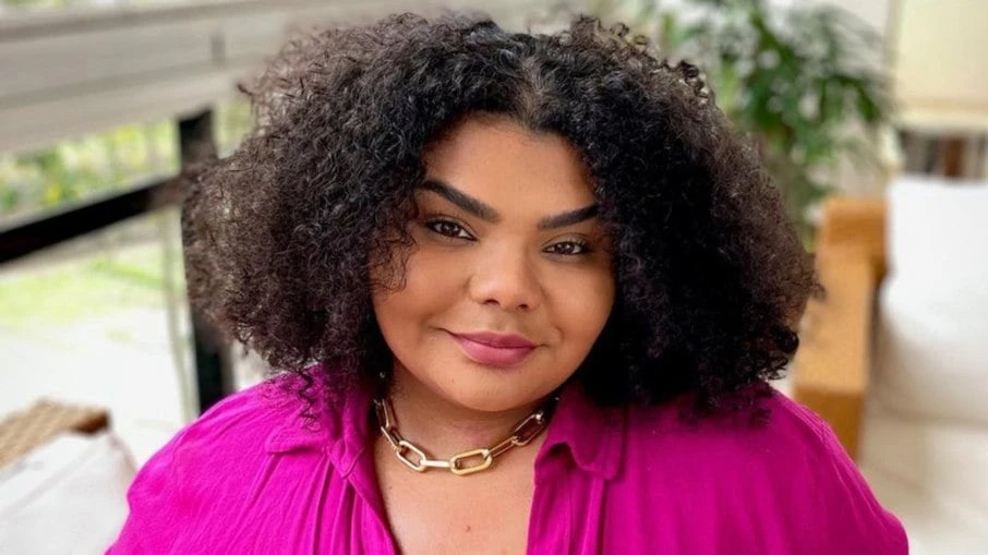 Flora Cruz impressiona com antes e depois após perder 14 kg: 'transformação de dentro pra fora'
