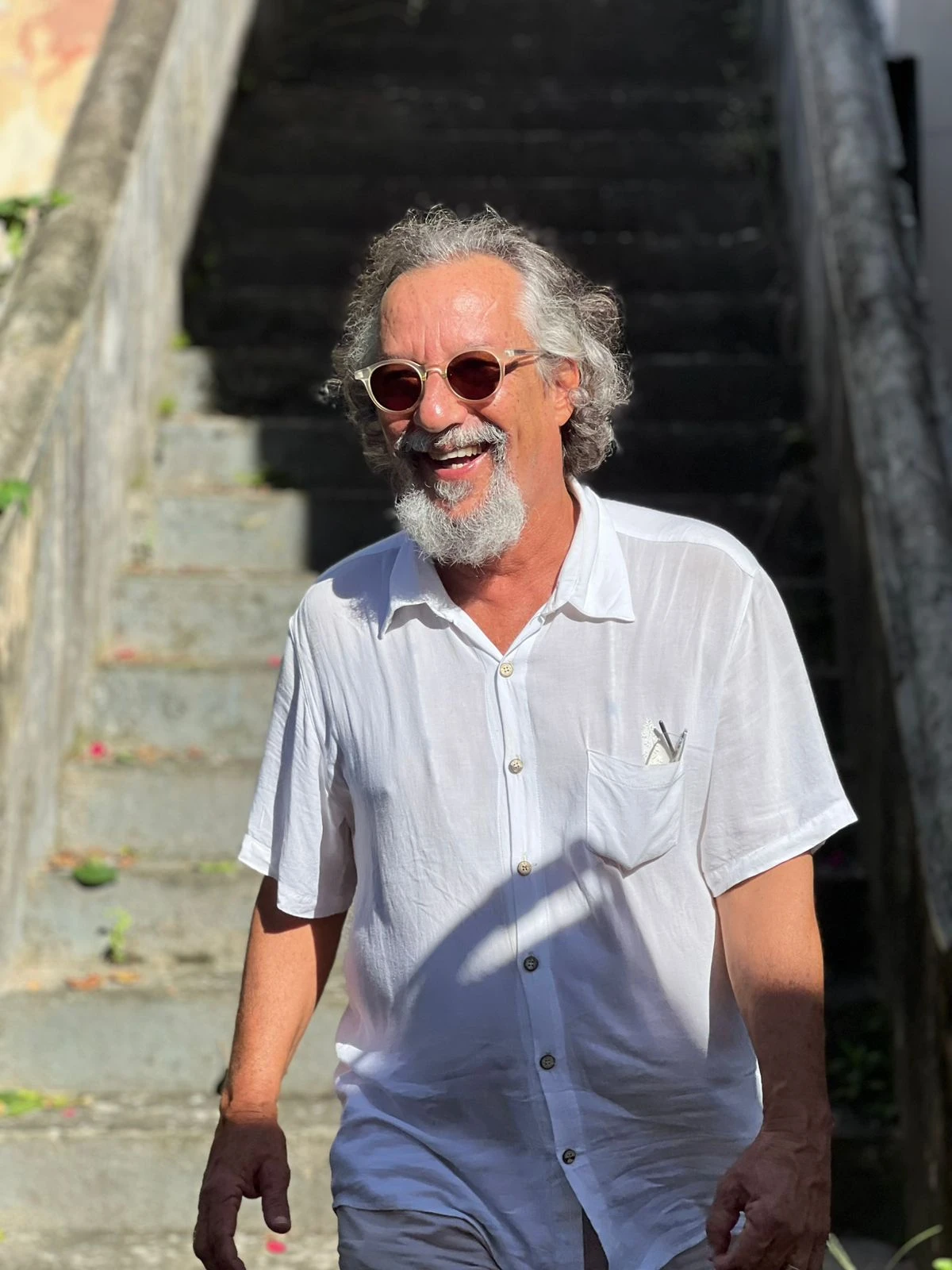 'O problema é a falta de visão das empresas de patrocinar o teatro local', dispara o ator Caco Monteiro
