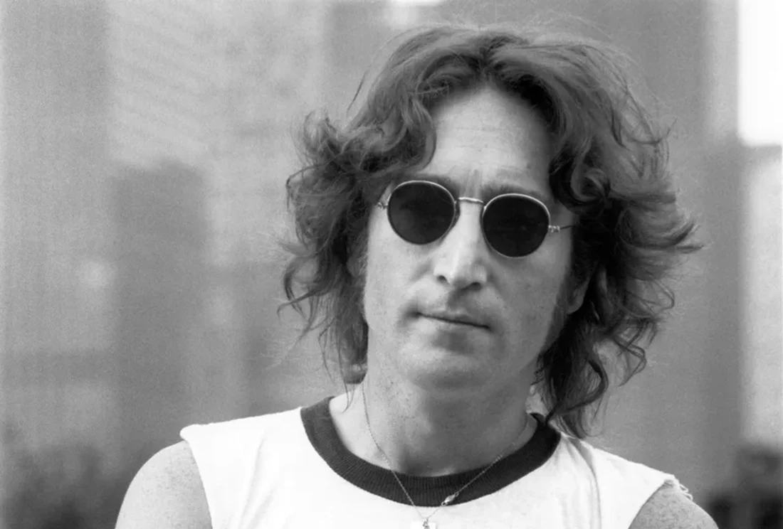 Assassino de John Lennon confessa motivo do crime após 45 anos