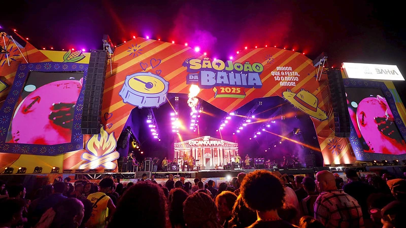 De Del Feliz a Bell Marques: confira a programação do Parque de Exposições nesta sexta-feira (20)