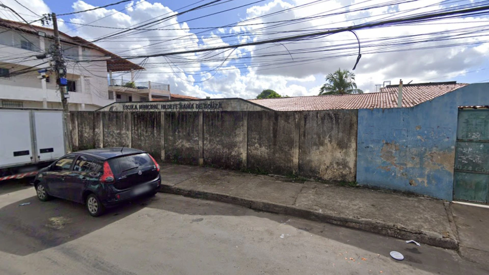Spray de pimenta é acionado em escola de Salvador e professora e alunos passam mal