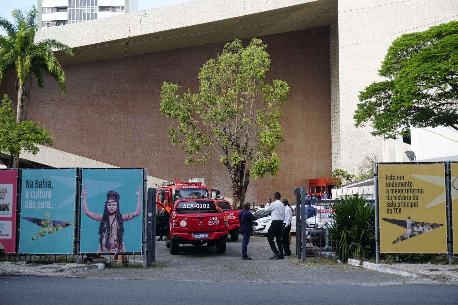 Após 1h30, bombeiros controlam princípio de incêndio no TCA