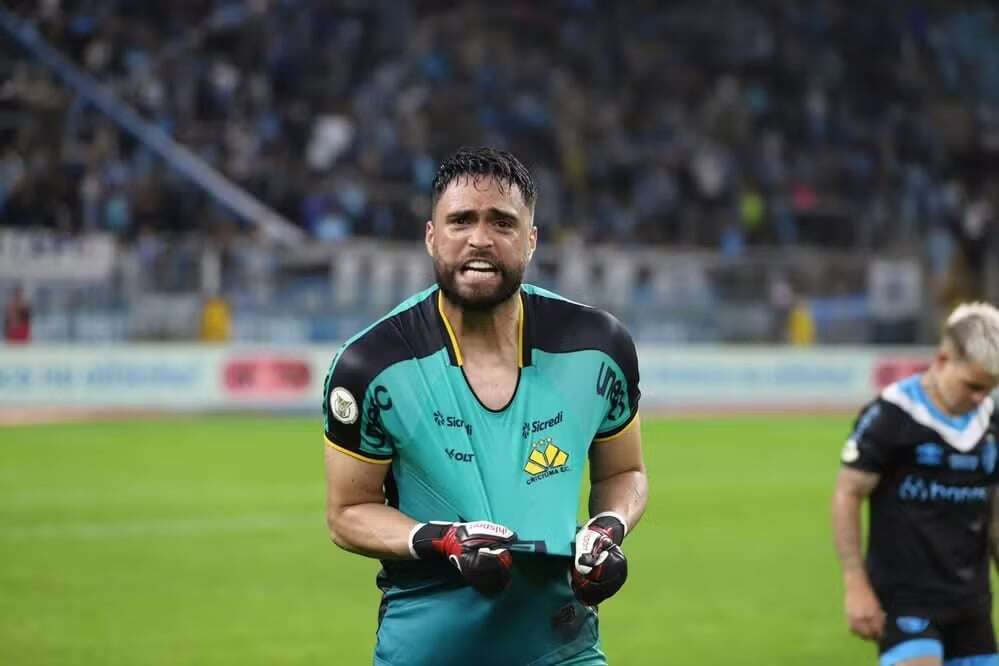 Criciúma pode perder goleiro ex-Vitória para o Juventude