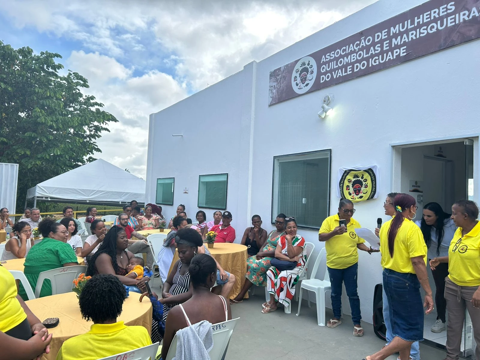 Marisqueiras de Cachoeira inauguram nova casa: 'passava 5h com água na altura do peito'