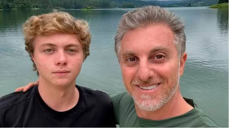 Prova de 5 horas, redação e 60 questões: saiba como é o vestibular que Benício Huck quer fazer