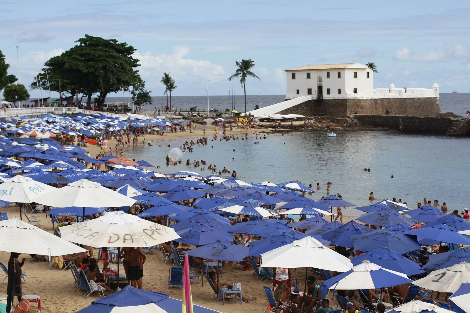 O caso dos barraqueiros do Porto da Barra é mais grave do que você pode imaginar