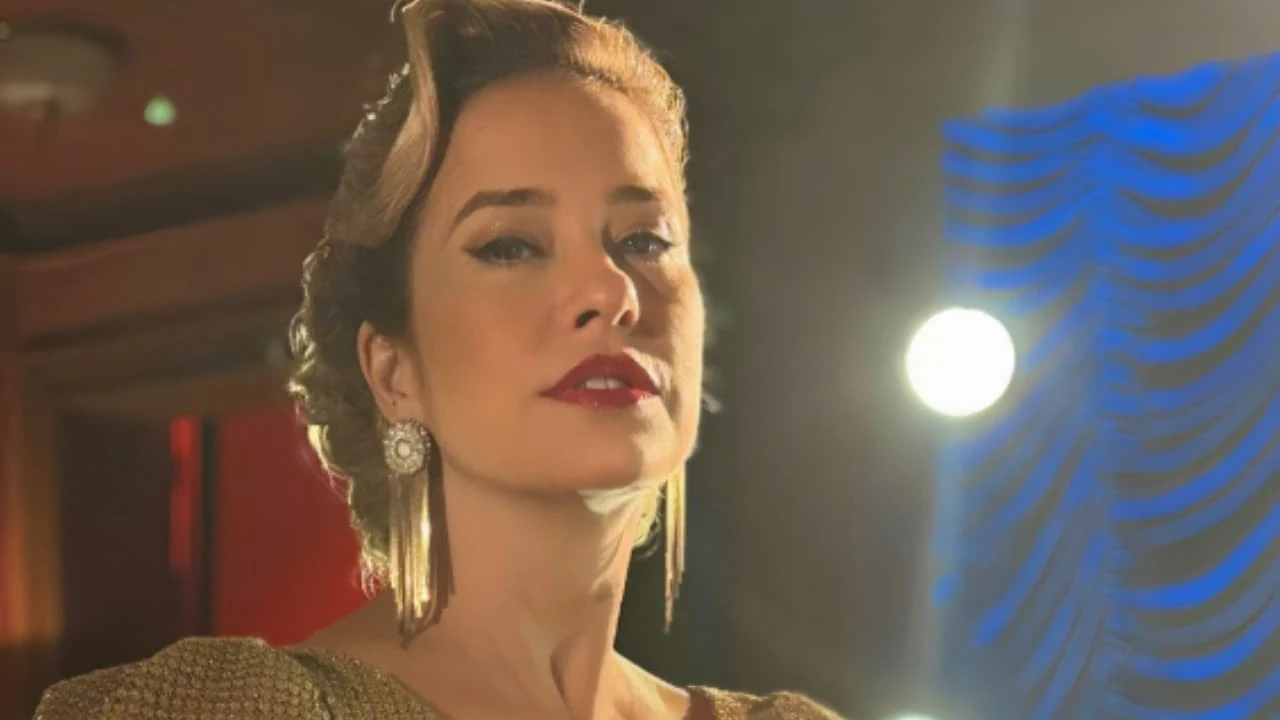 Atriz de Garota do Momento é acusada de 'estrelismo' após com grosseria com fã: 'Que m**** de pessoa'