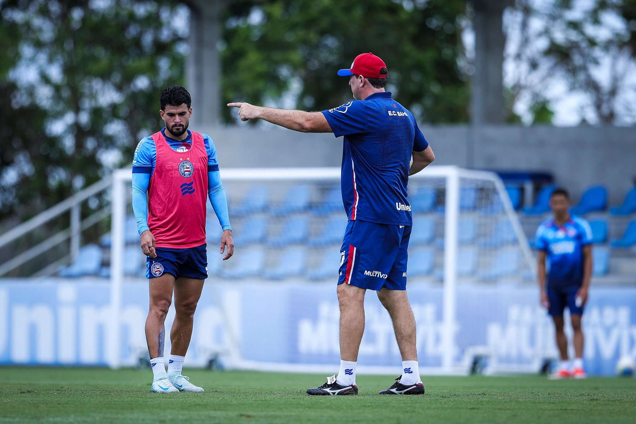 Bahia faz treino tático e Ceni esboça equipe que vai enfrentar o Flamengo