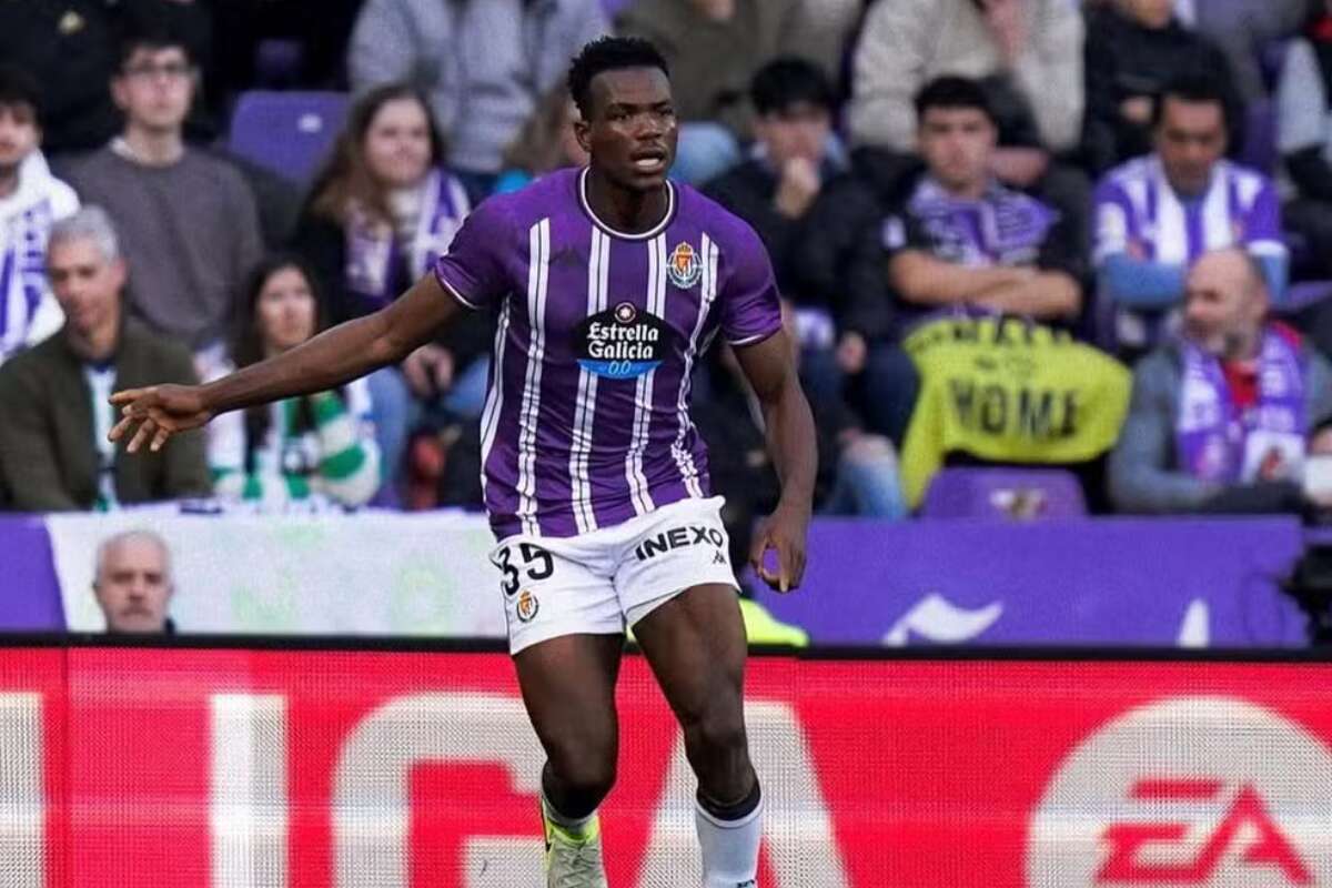 Jogador do time de Ronaldo Fenômeno paga própria multa para ir ao City e clube se enfurece