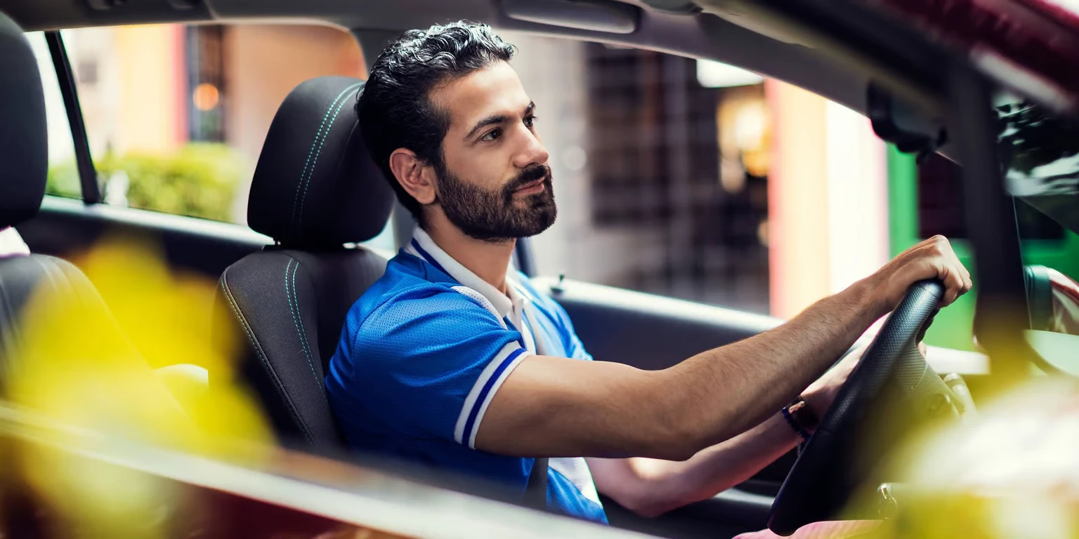 Vômito, lixo e mais: passageiros da Uber podem pagar até R$ 350 por sujar o carro